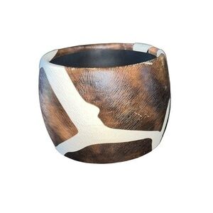 Women’s Wide Cream Brown Textured
Tribal Bangle Bracelet